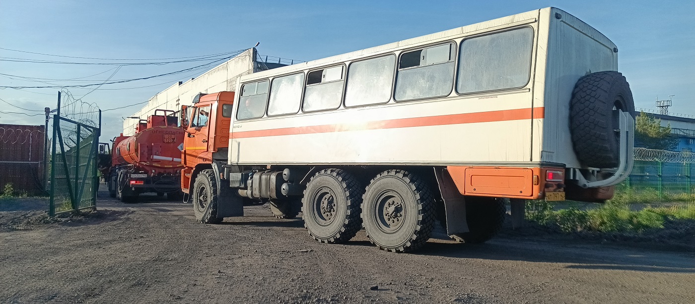 Вахтовые перевозки сотрудников автобусами и спецтехникой в Саратовской области